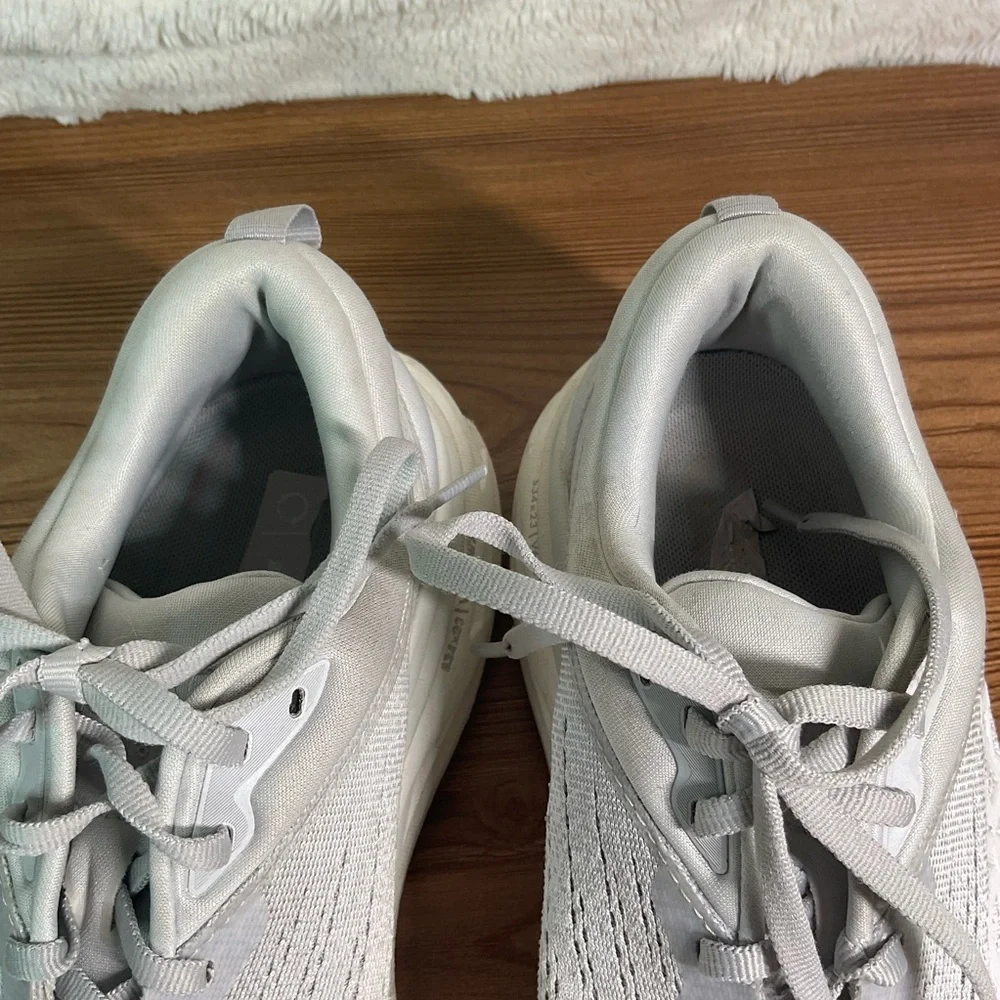 Hoka Bondi 8 women’s White Athletic Shoes size 9.5 - Picture 5 of 9